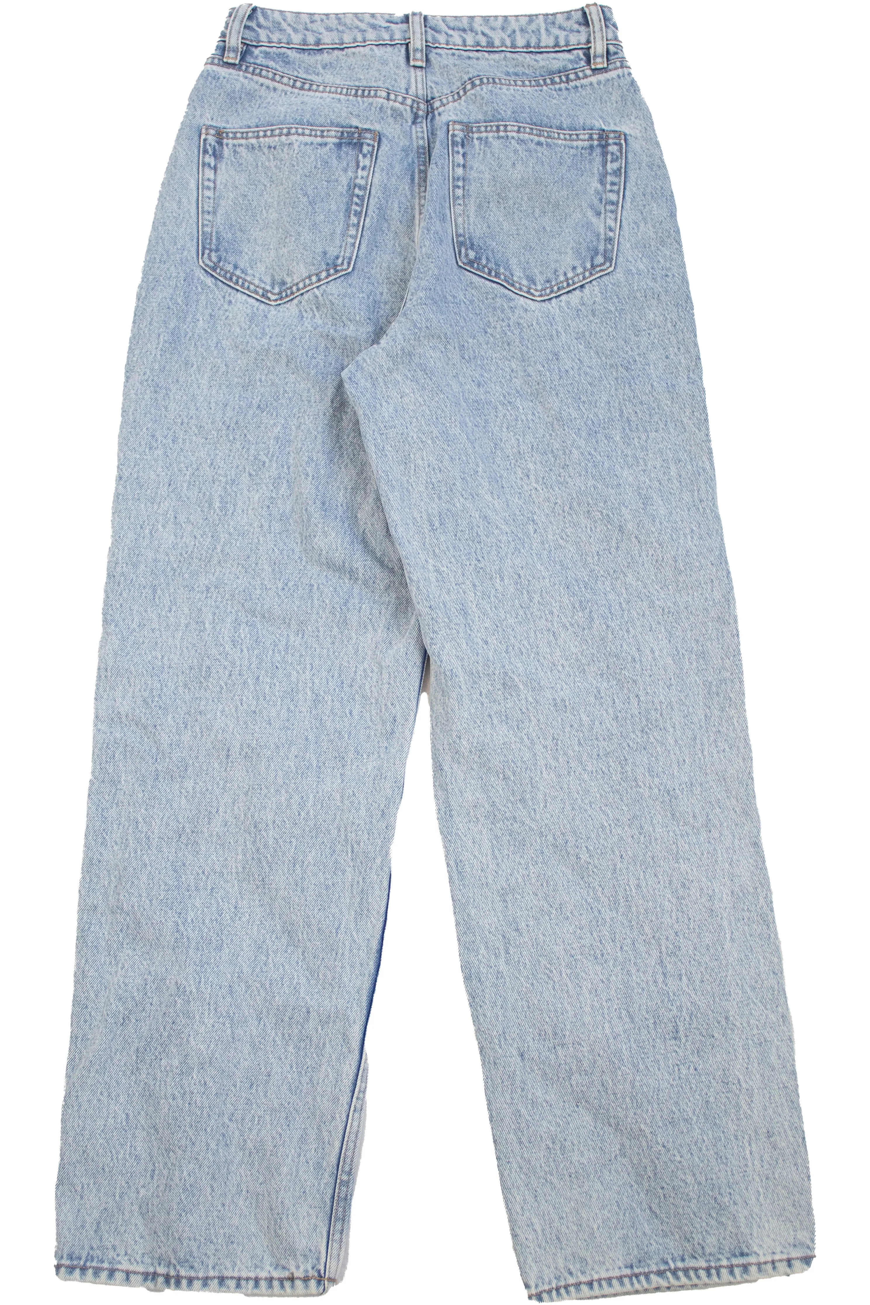 Certainly! Heres an optimized product title for the e-commerce listing:

Premium Straight Leg Jeans by Assembly - Classic Fit, Versatile Style, High-Quality Denim