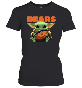 Baby Yoda Loves The Chicago Bears Star Wars Baby Yoda Hugs Bears NFL Womens T-Shirt