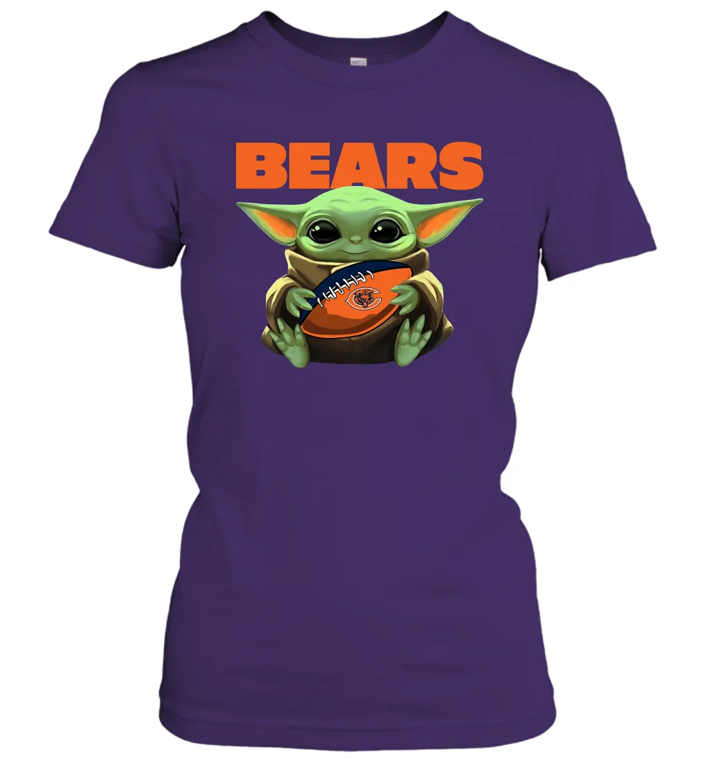 Baby Yoda Loves The Chicago Bears Star Wars Baby Yoda Hugs Bears NFL Womens T-Shirt