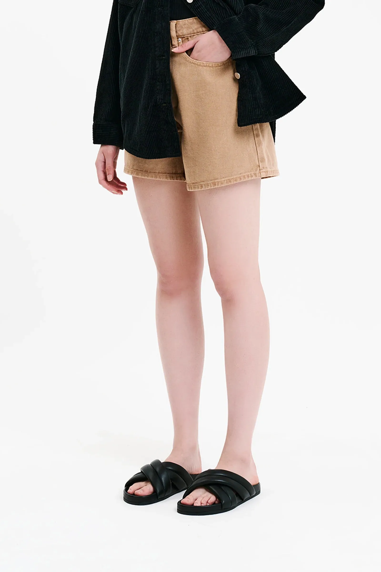 Blaise Short Sesame