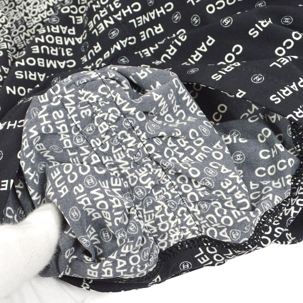 Chanel 2009 Spring logo-print V-neck T-shirt #34
