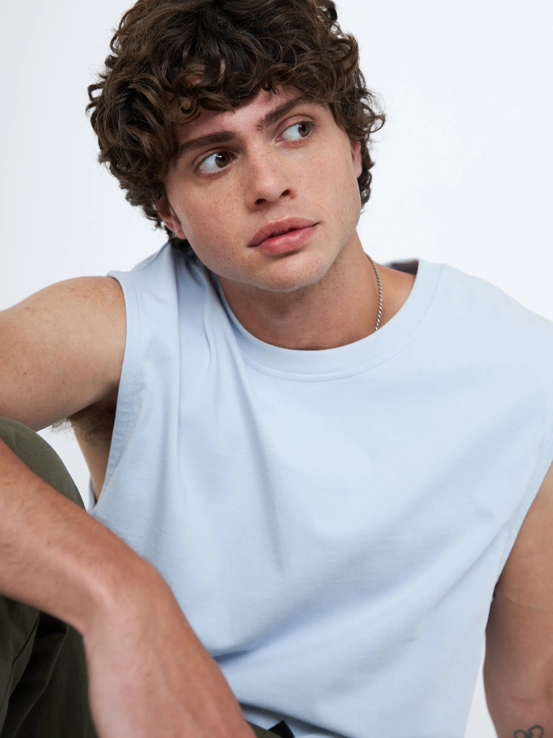Crewneck Sleeveless Tee