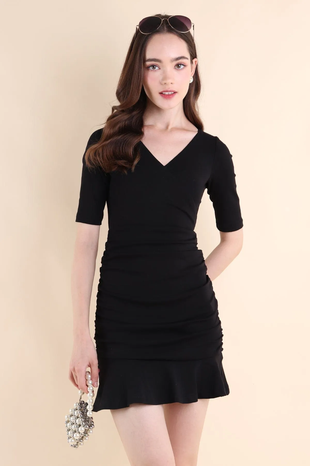 ERIN SLEEVED RUCHED DRESS IN BLACK