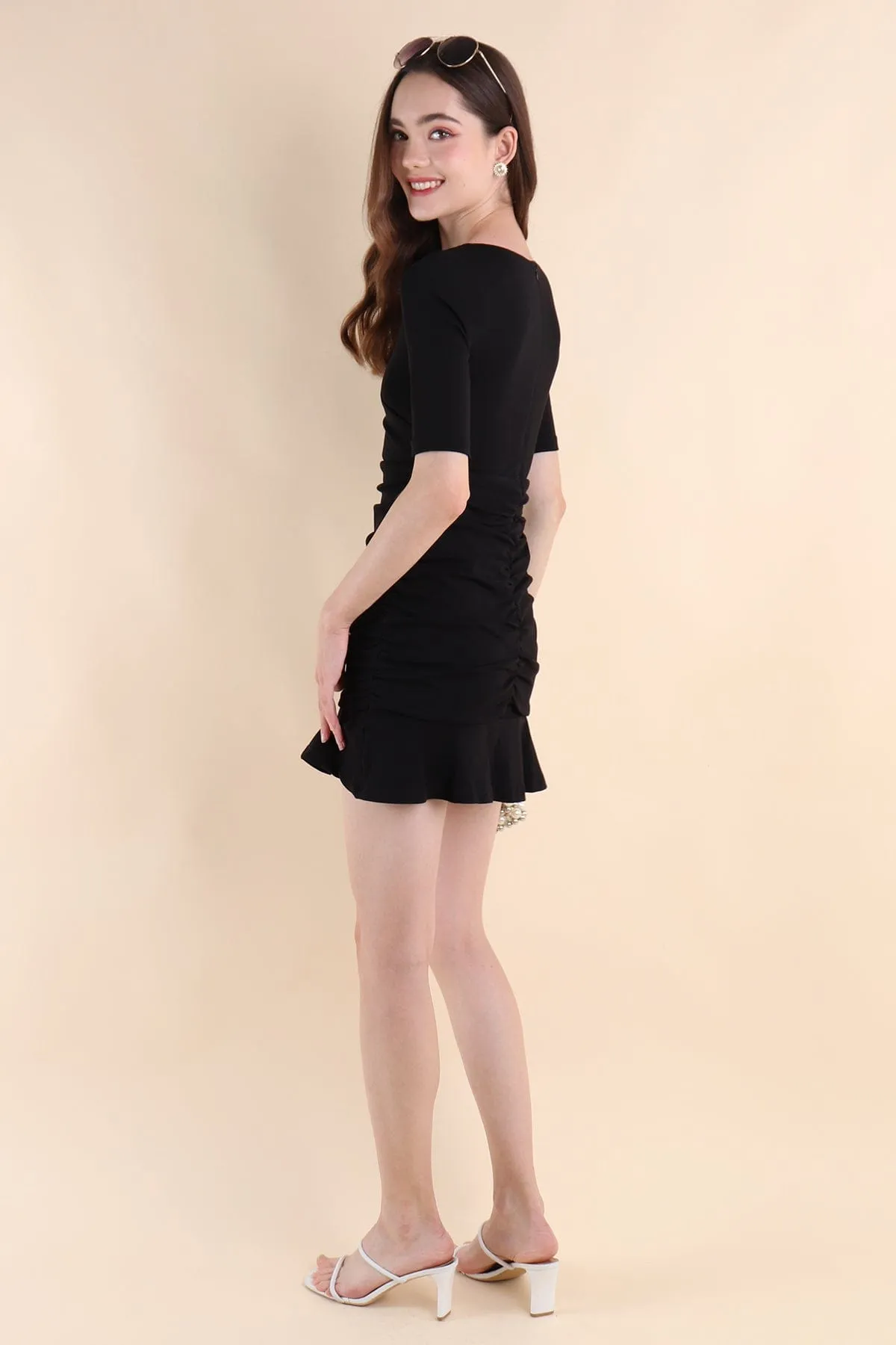 ERIN SLEEVED RUCHED DRESS IN BLACK